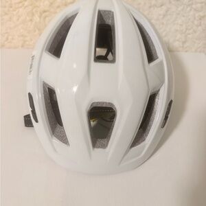 Freetown Gear & Gravel Lumiere Adult Bike Helmet with MIPs